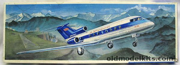 KVZ 1/100 Yakovlev Yak-40 Aeroflot, 5023 plastic model kit